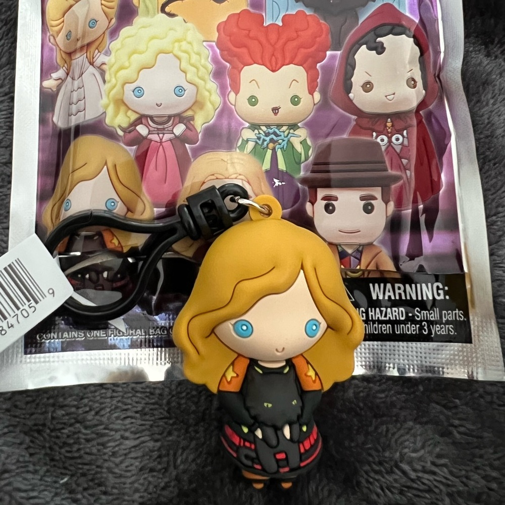 Hocus Pocus Dani and Binx Blind Bag Keychain